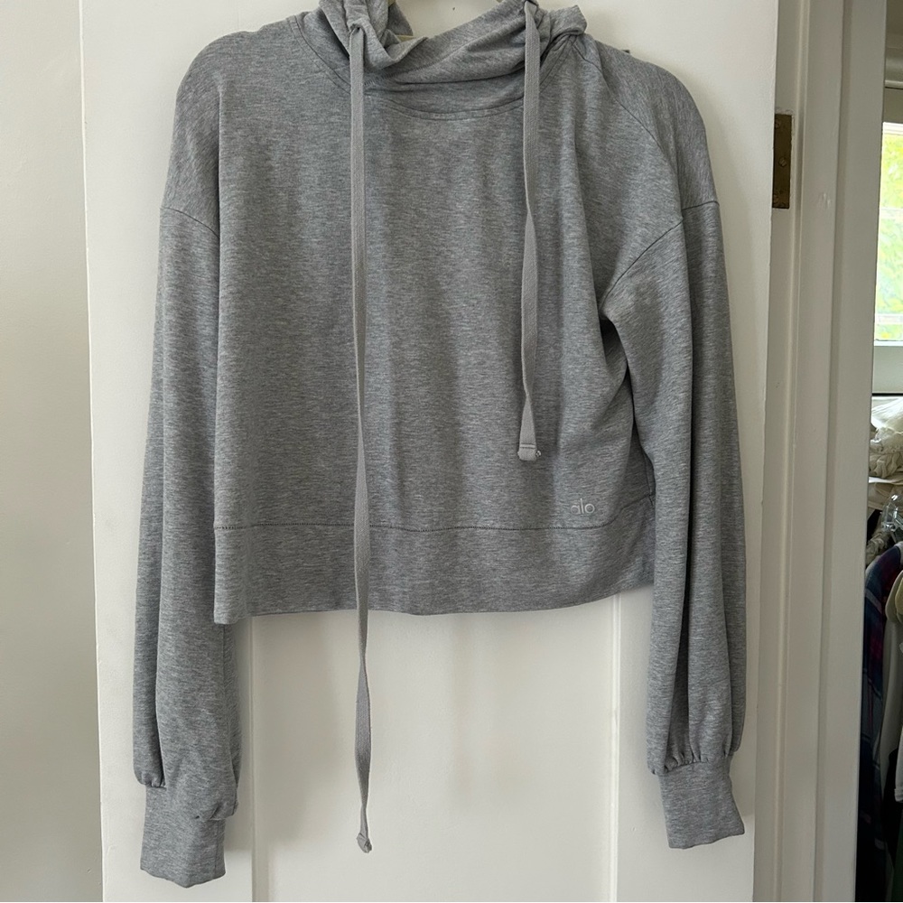ALO Yoga Cropped Lightweight Hoodie (SMALL)